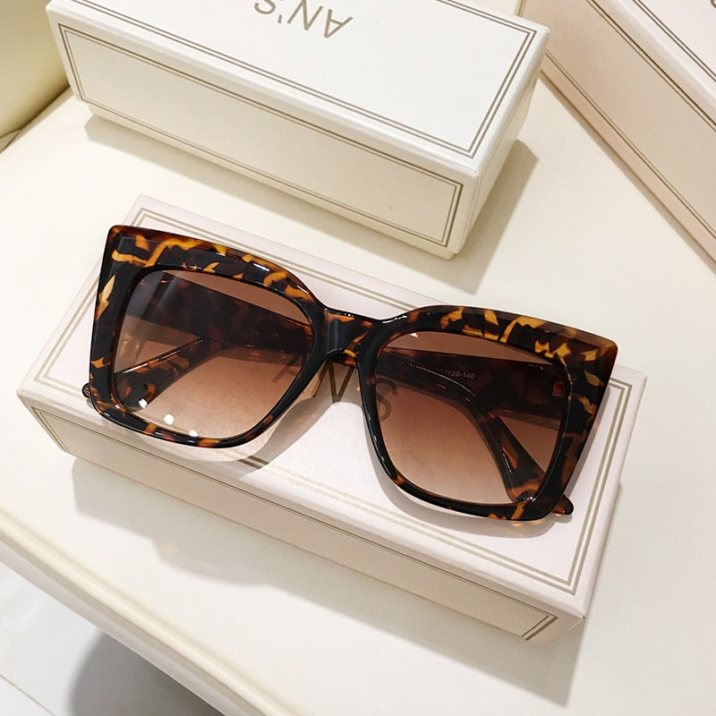 Vintage Cat Eye Sunglasses Women Brand Designer Square Sun Glasses Retro Tortoise Decor Rectangle Big Frame Shade Eyewear Female