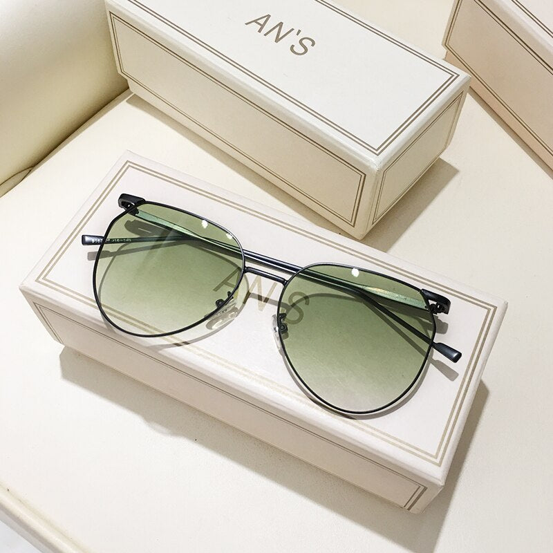 Fashion Oversized Pilot Metal Green Sunglasses Women 2021 Brand Design Retro 90s Square Frame Gradient Lens Sun Glasses Shades